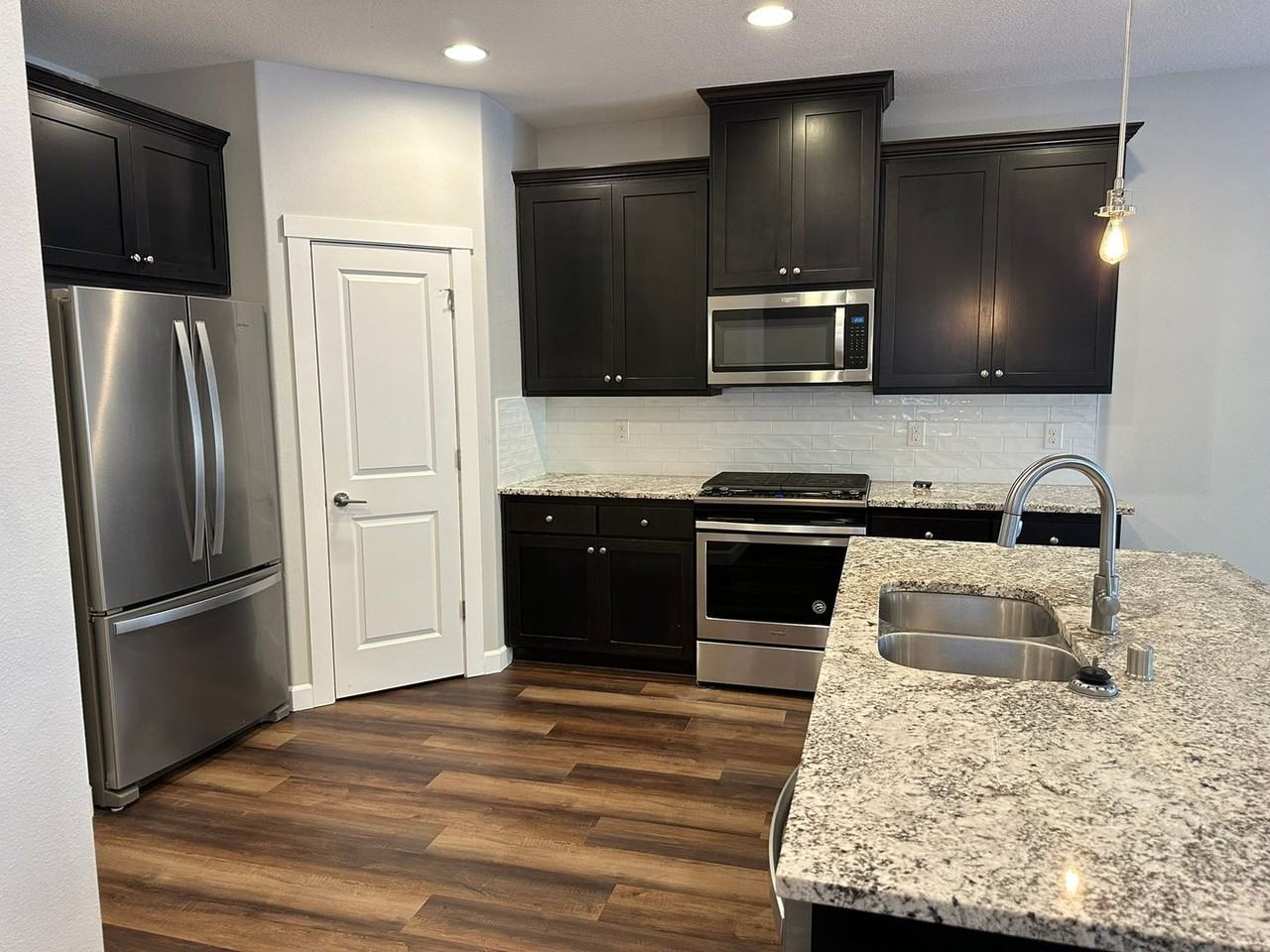 1704 Ne 146th St - Photo 4 of 23