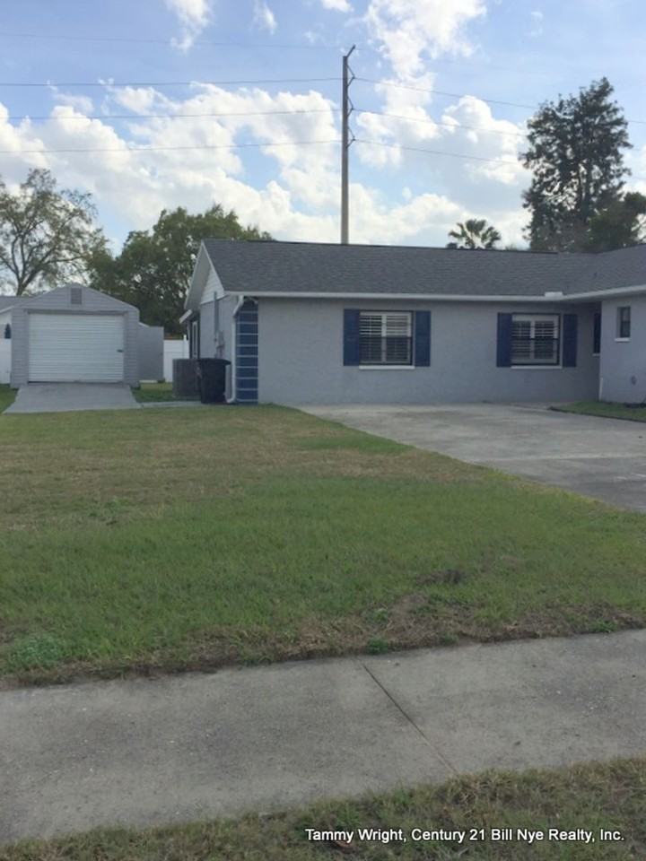 38550 Ferm Cir - Photo 2 of 26