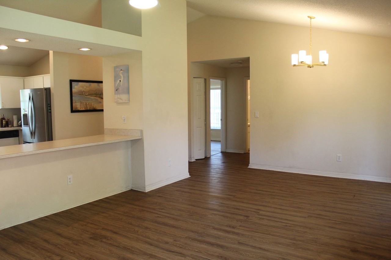 105 Tropic Bird Ct - Photo 2 of 24