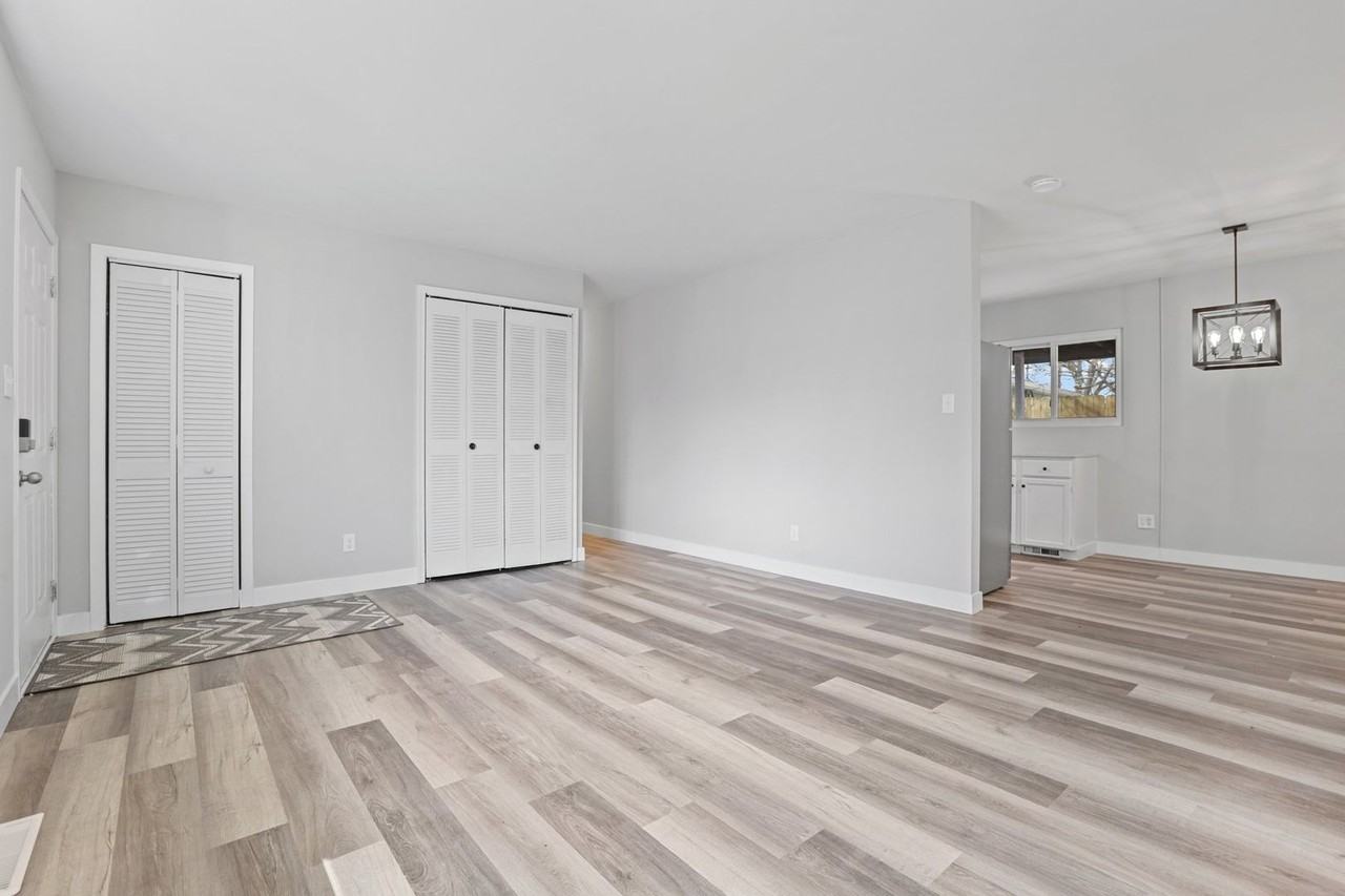 5322 Newport Rd - Photo 4 of 30