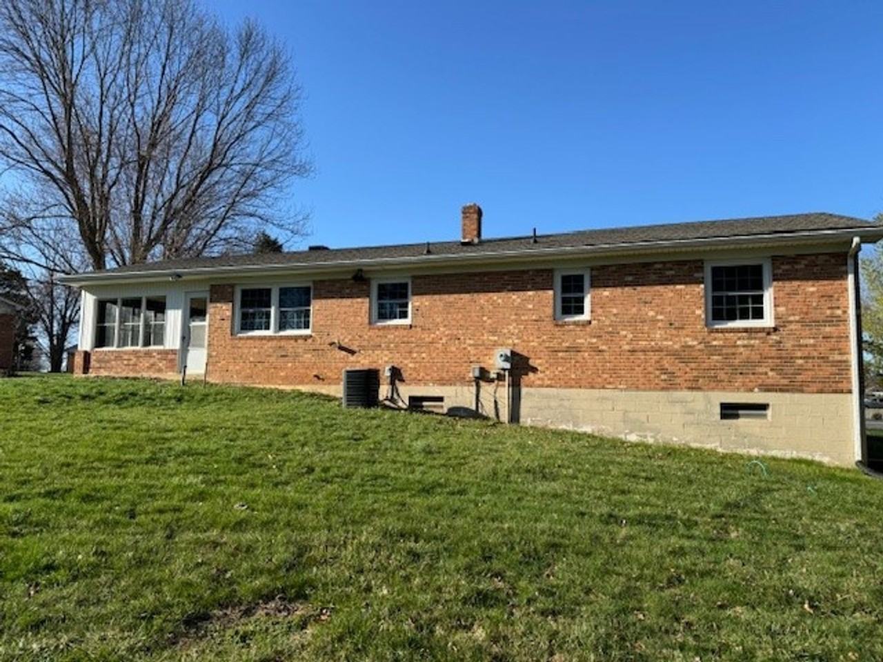 25 Bluestone Dr - Photo 2 of 19