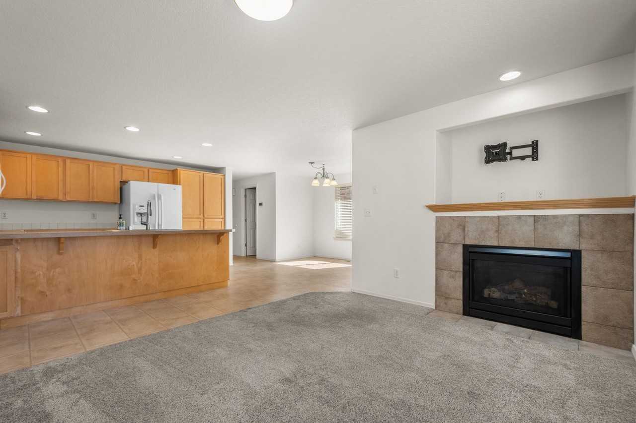 611 Se 14th Ave - Photo 3 of 11