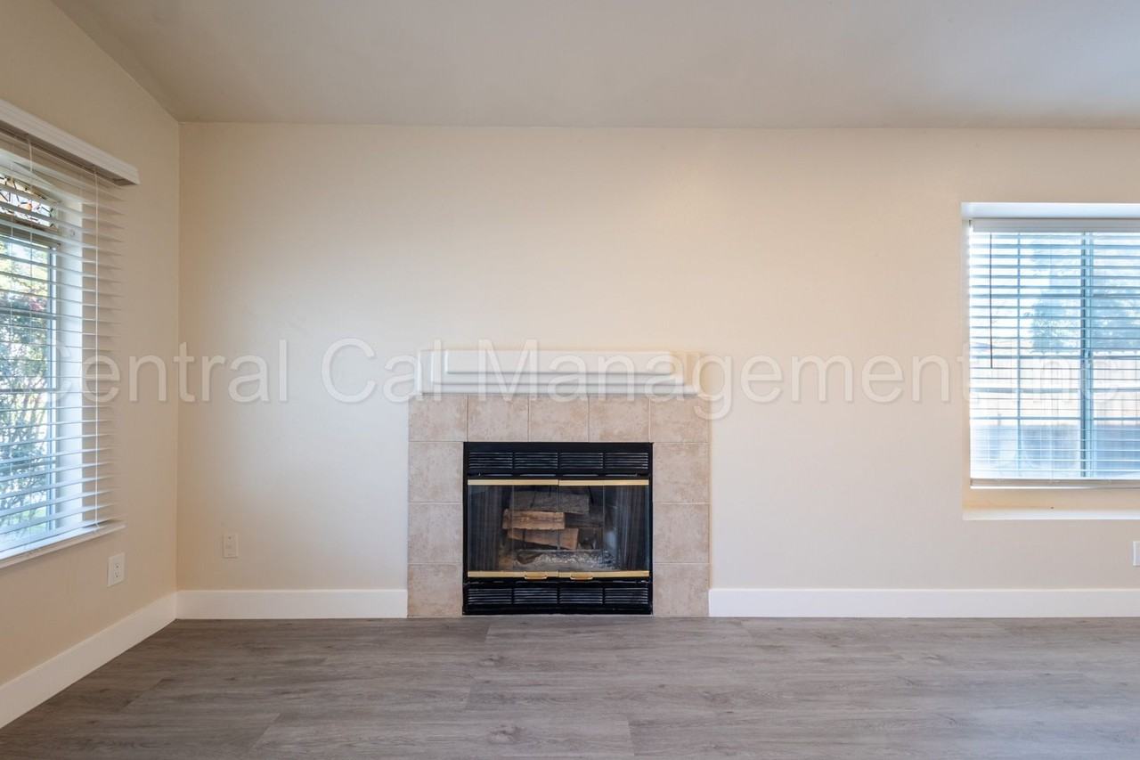 6101 Aruba Ct - Photo 7 of 29