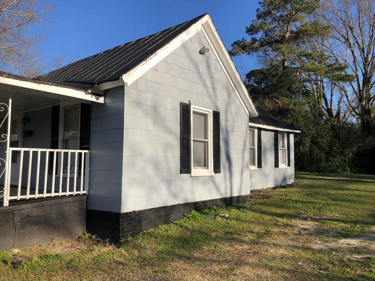 1105 Tower Hill Rd - Photo 4 of 12