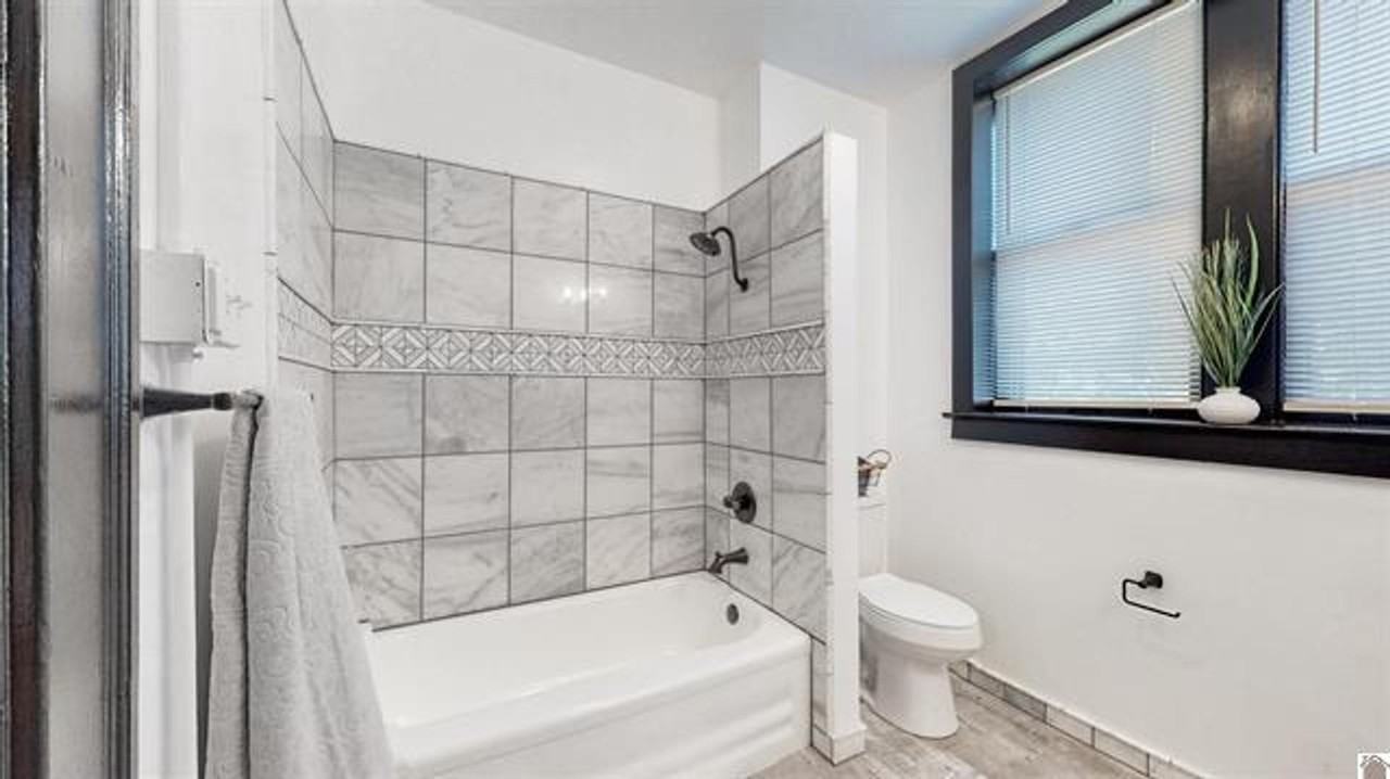 1507 Jefferson St - Photo 7 of 29