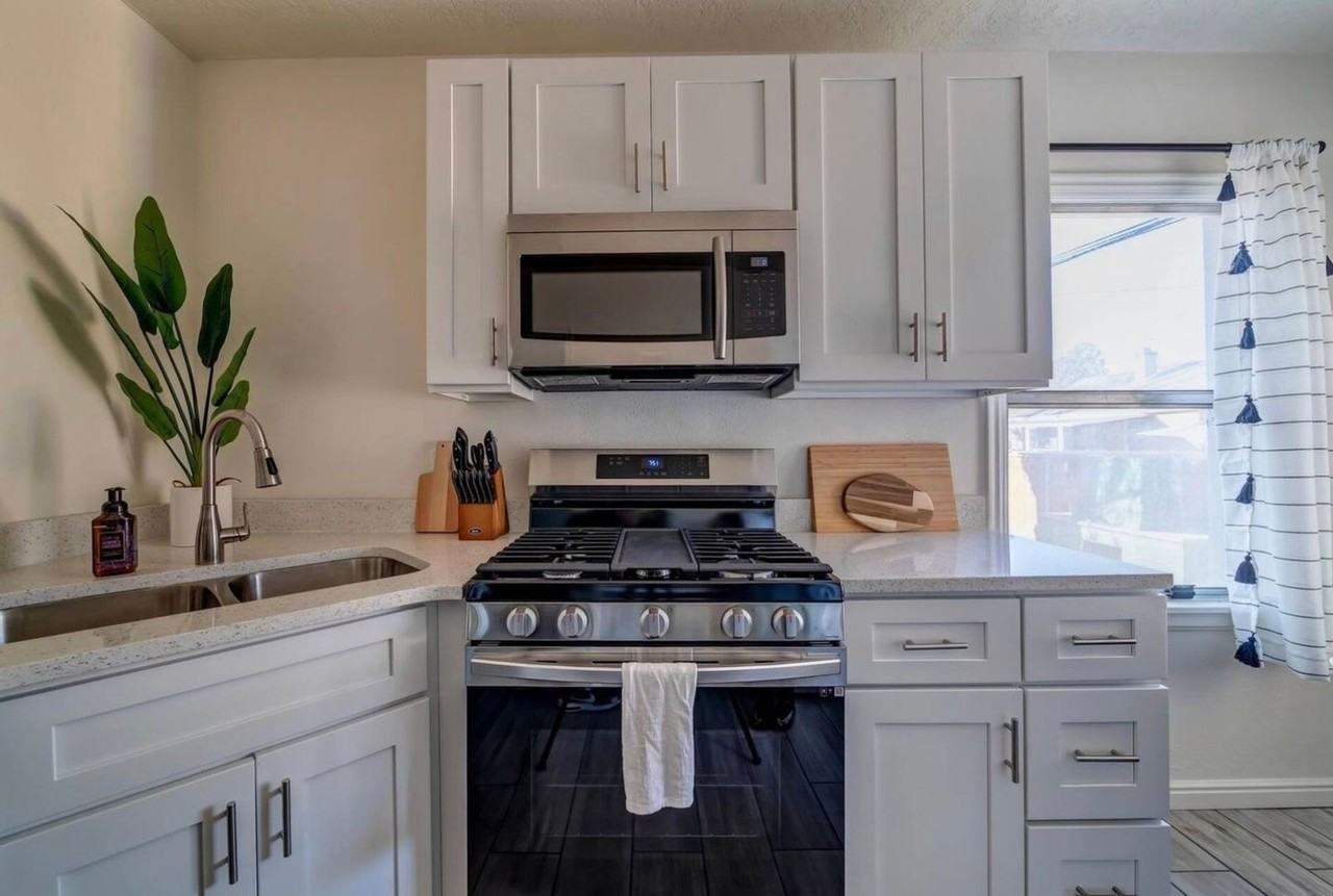 1104 E 230 S - Photo 2 of 17