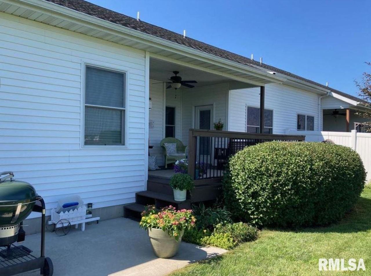 2702 Johnathan Pl - Photo 2 of 10