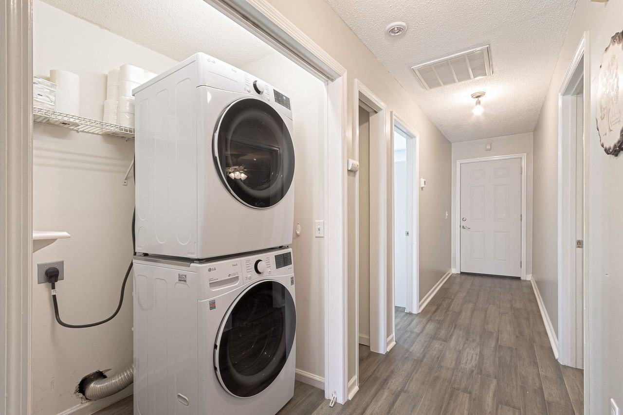 228 Dalton Place Way - Photo 3 of 21