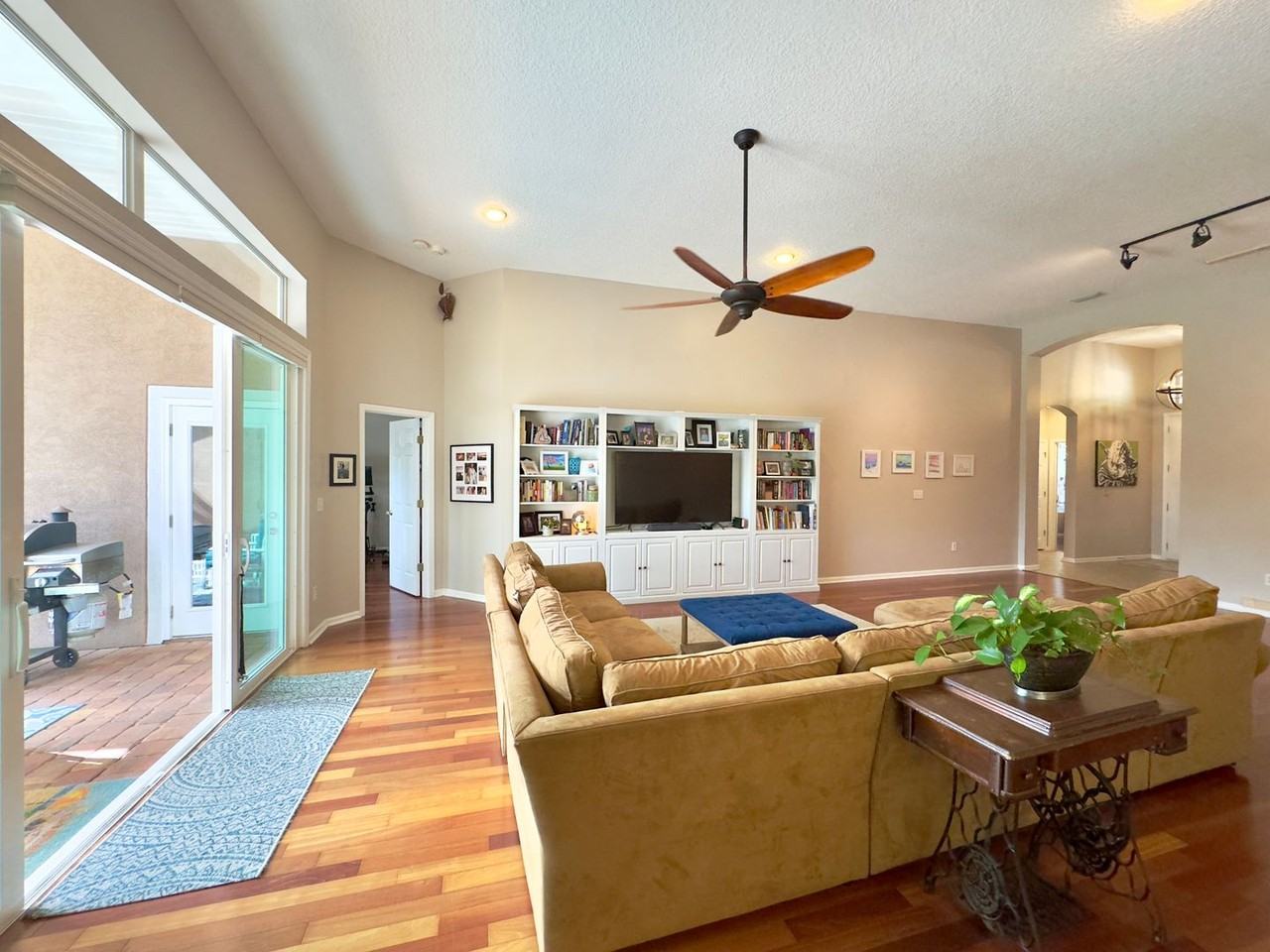 1687 Timber Crossing Ln - Photo 5 of 25