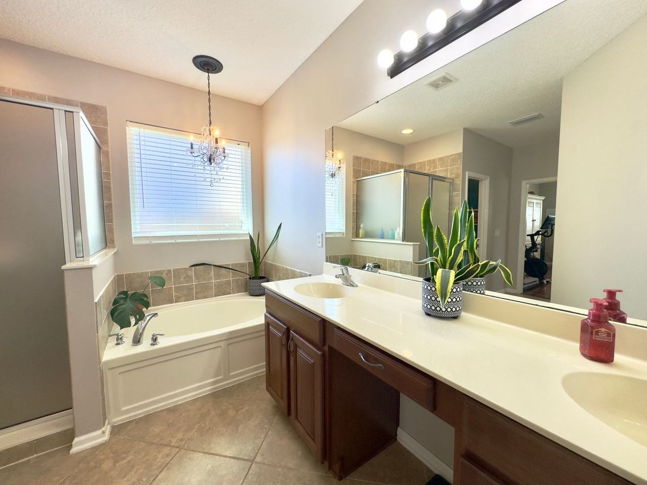 1687 Timber Crossing Ln - Photo 7 of 25