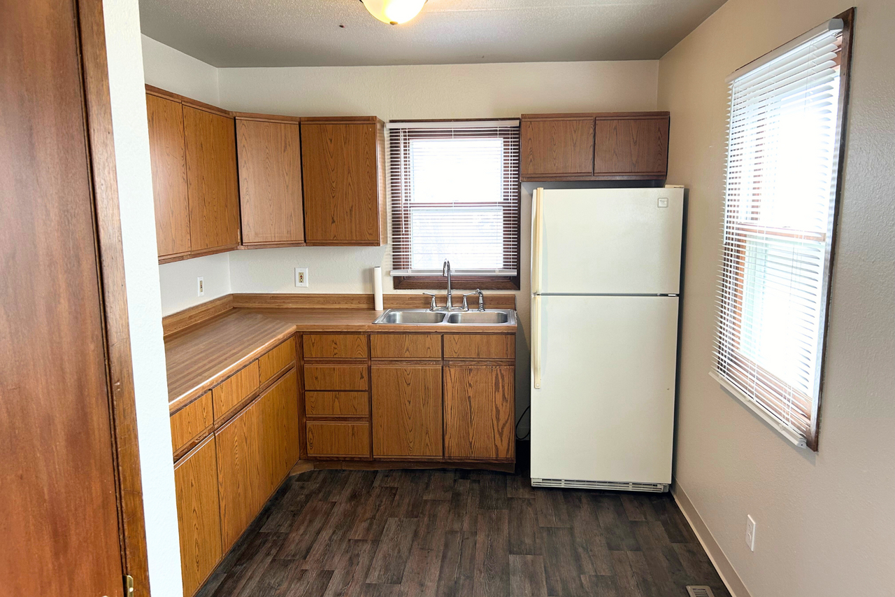 3324 N 10th Ave - Photo 5 of 17