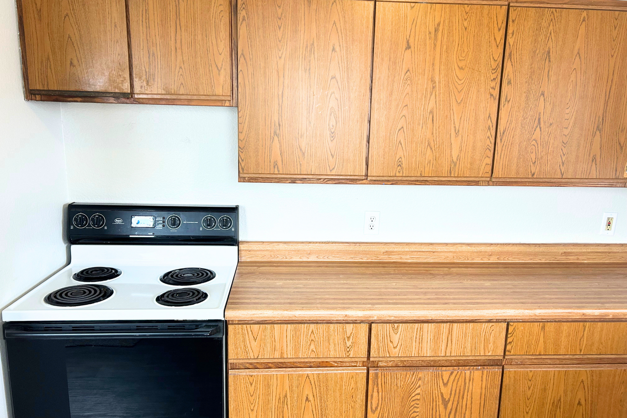 3324 N 10th Ave - Photo 6 of 17