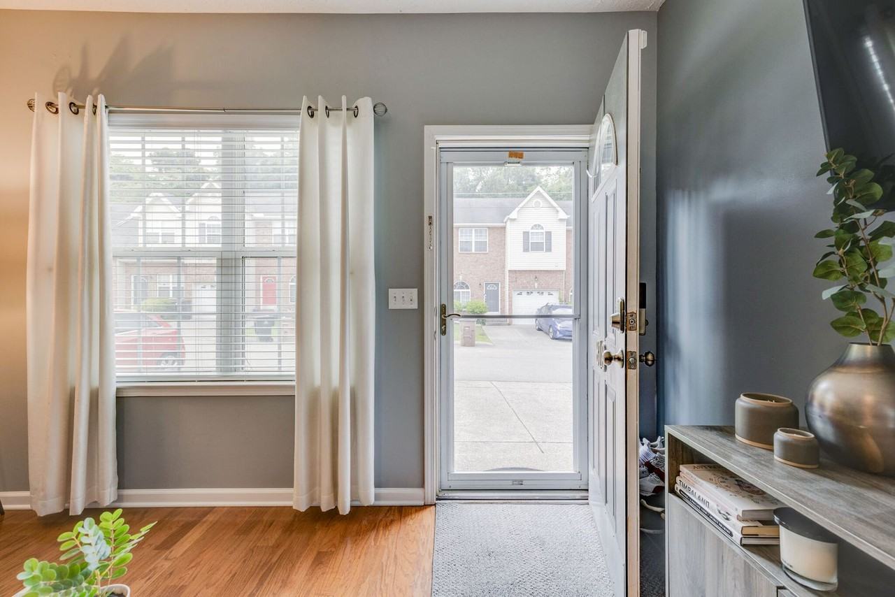 818 Spence Enclave Ln - Photo 5 of 29