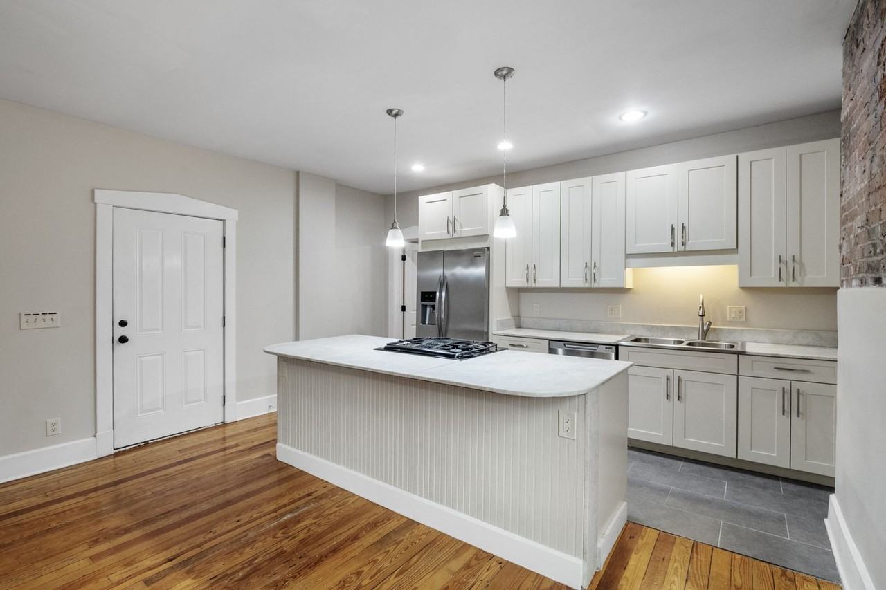 2226 Gravois Ave - Photo 5 of 33