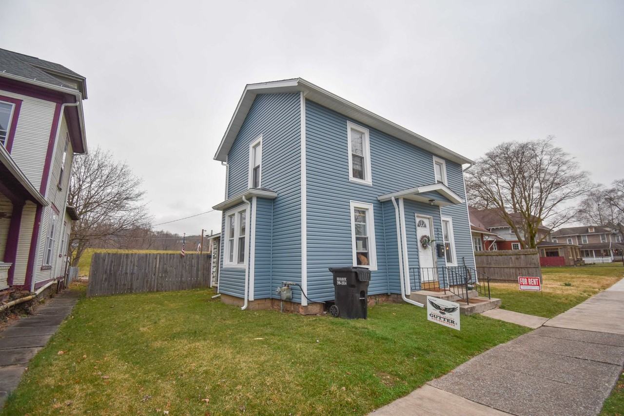 521 W Main St - Photo 2 of 37