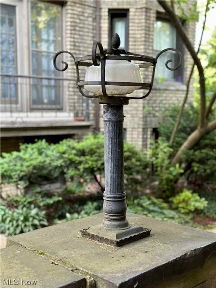 2469 Overlook Rd - Photo 6 of 43
