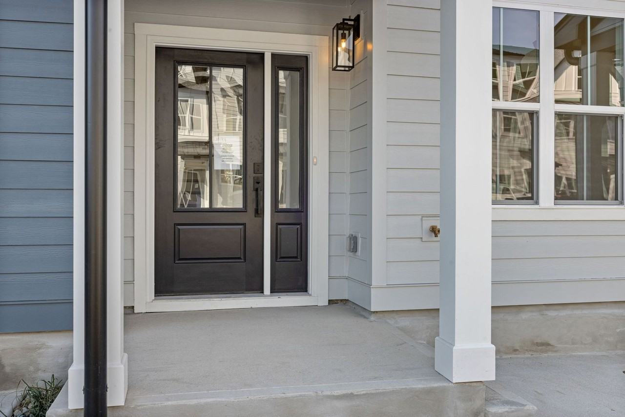 4820 Gossamer Ln - Photo 4 of 31