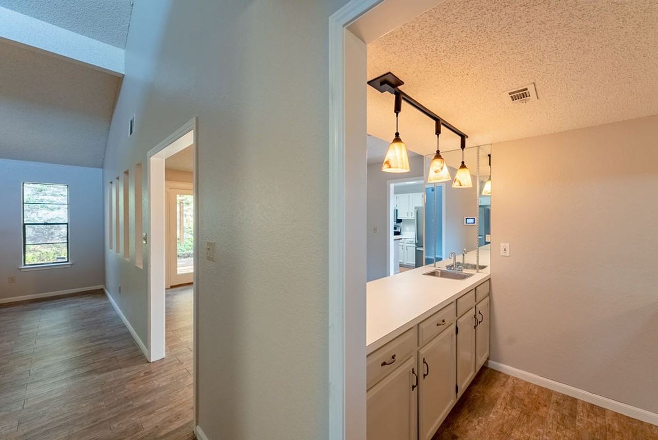 7010 Scenic Brook Dr - Photo 5 of 29