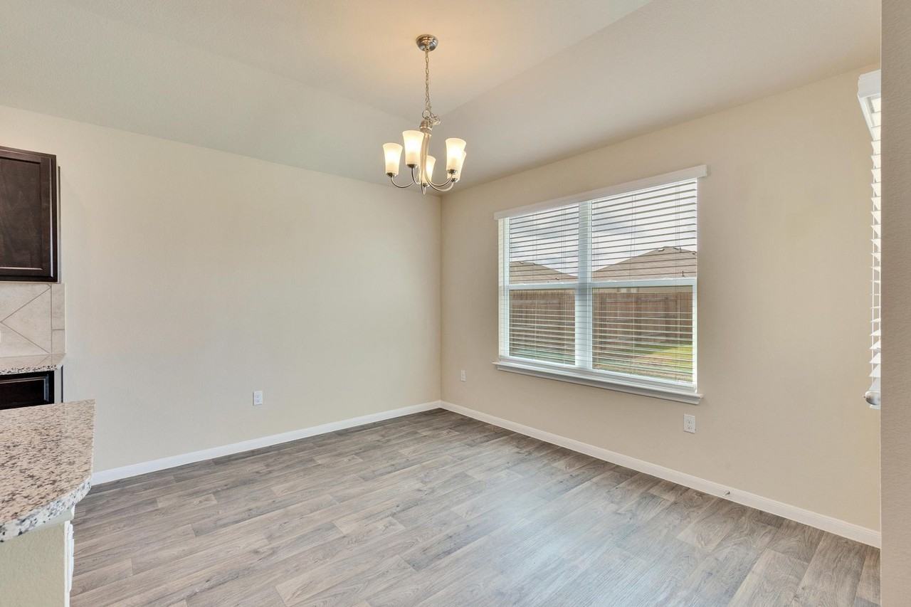 208 Garcitas Creek Ln - Photo 7 of 24