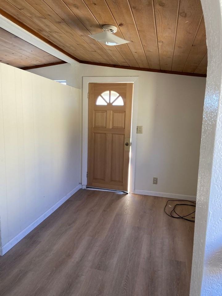 1480 Hillsdale St - Photo 3 of 4