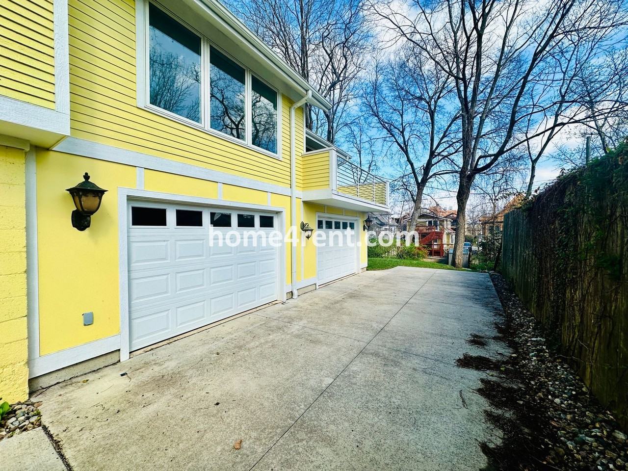 4741 Holly St - Photo 3 of 50