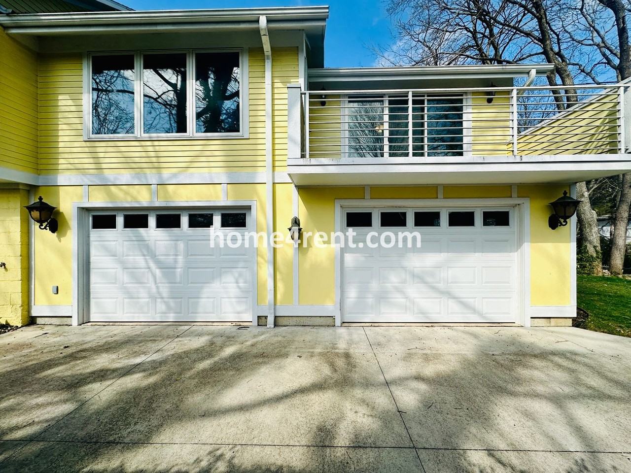 4741 Holly St - Photo 4 of 50