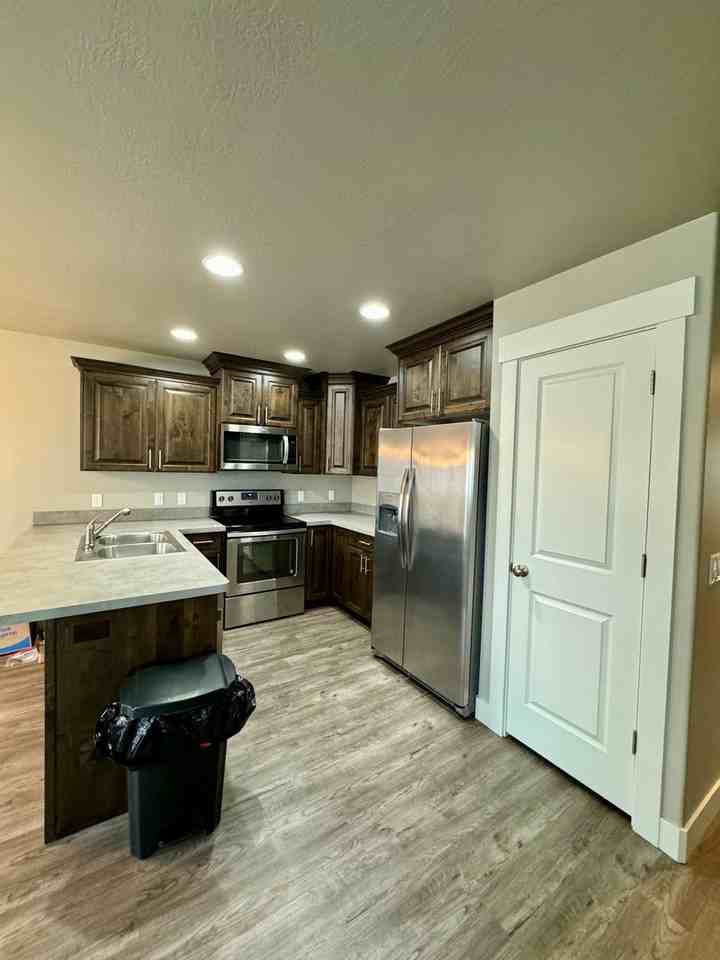 1939 N 225 W - Photo 2 of 11