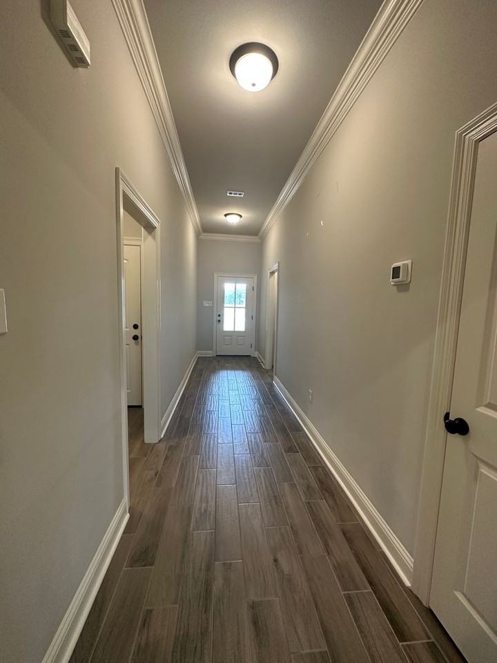 116 Cessna Dr - Photo 5 of 20