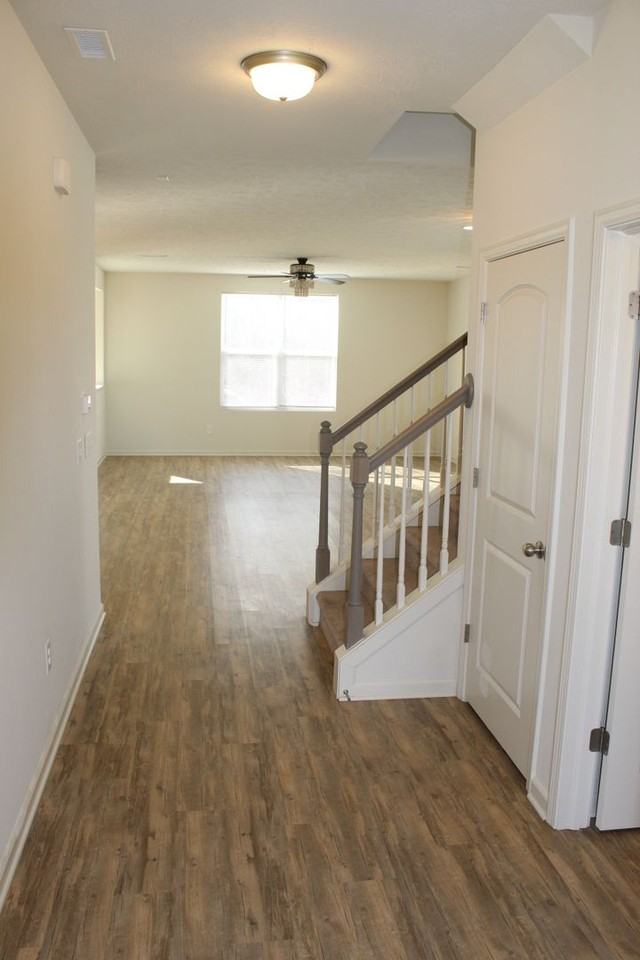 1390 Sarah Way - Photo 4 of 16