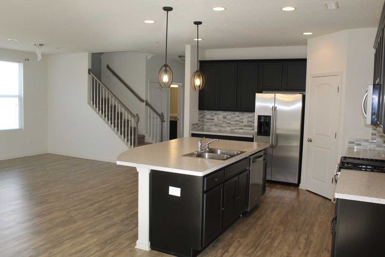 1390 Sarah Way - Photo 5 of 16