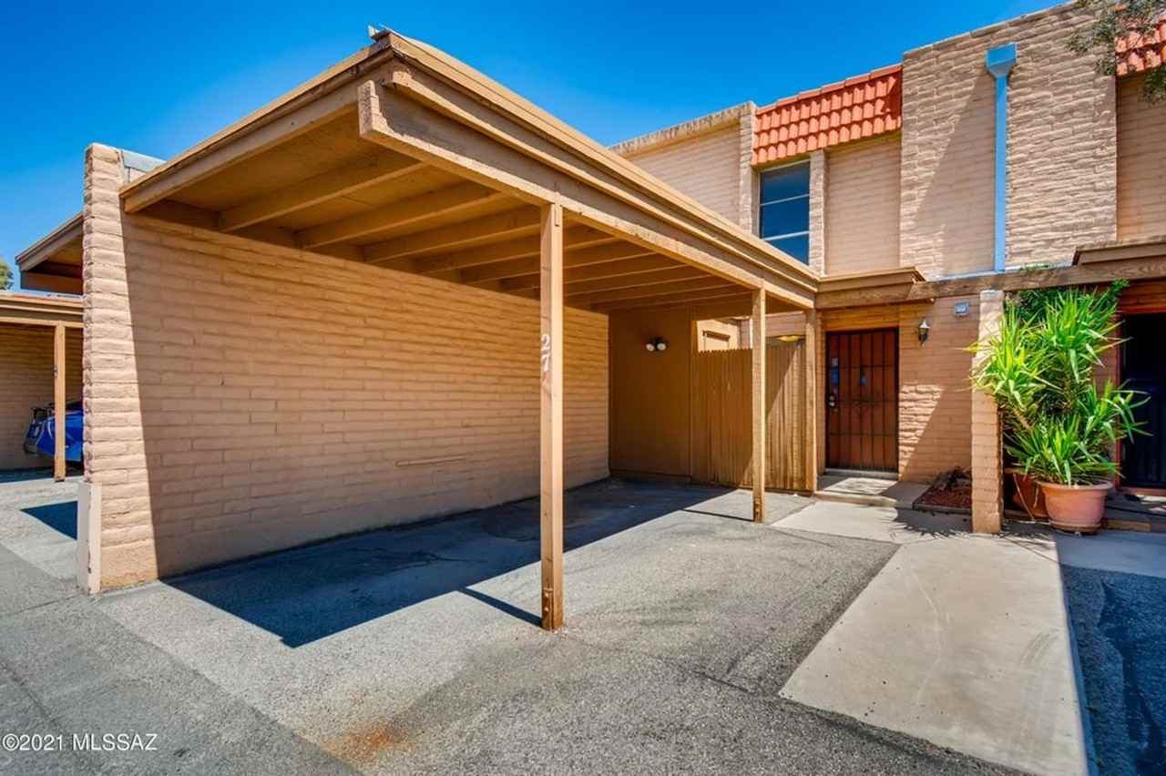 2875 N Tucson Blvd Apt 27