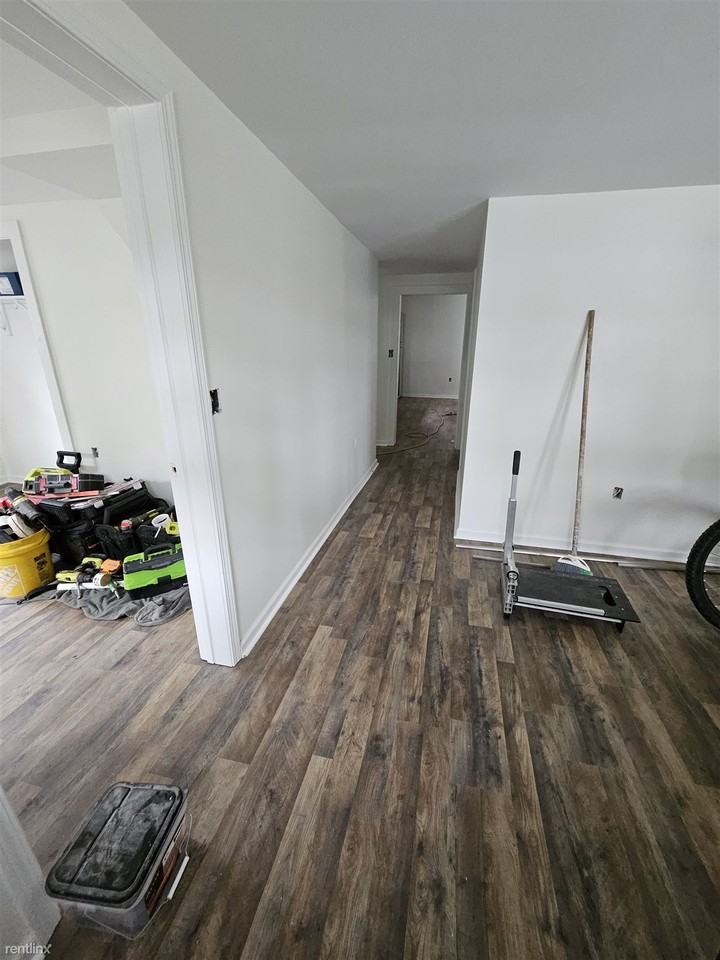 1810 N Church St - Photo 2 of 11