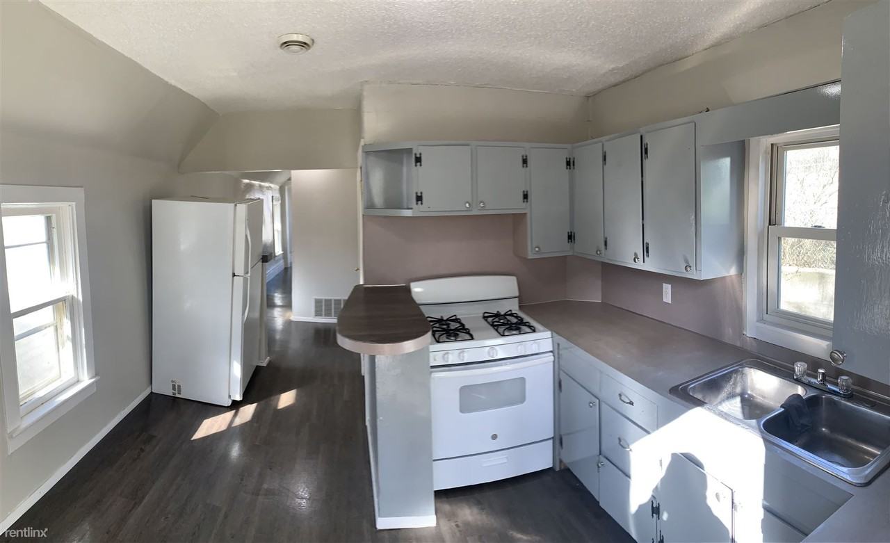 1436 Lafayette Ave Ne #2 - Photo 2 of 6