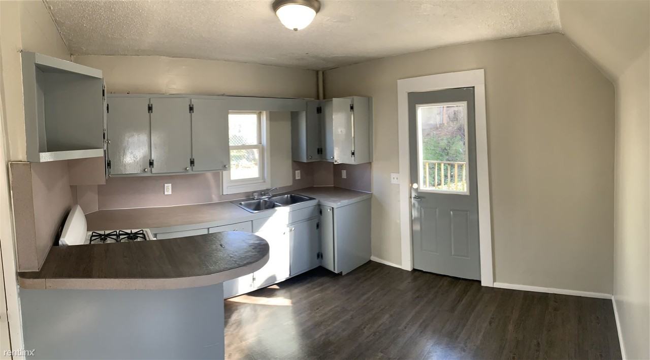 1436 Lafayette Ave Ne #2 - Photo 3 of 6