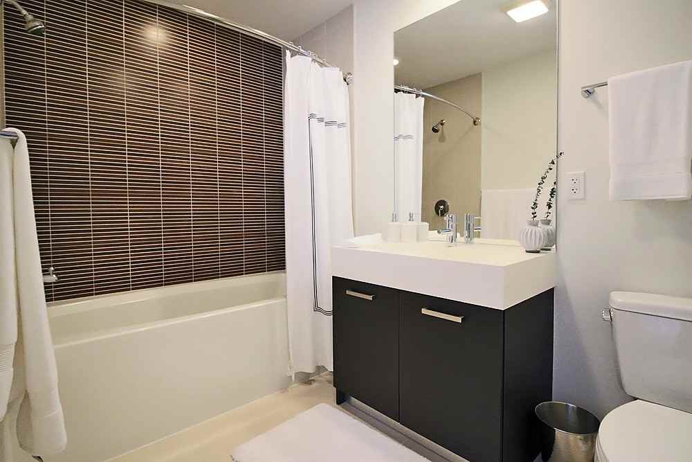 150 W Roosevelt Rd #2-1 - Photo 7 of 18