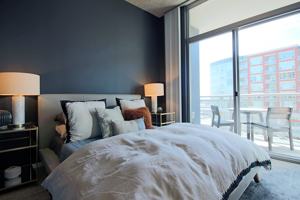 featured image of 150 W Roosevelt Rd #2-2