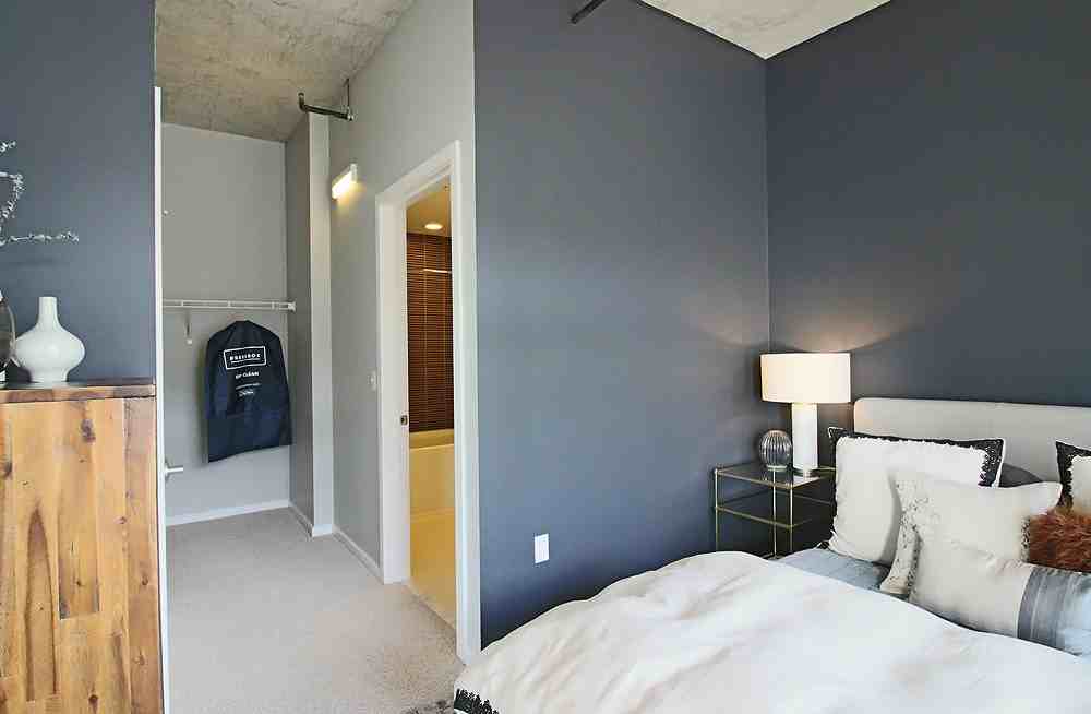 150 W Roosevelt Rd #2-2 - Photo 6 of 21