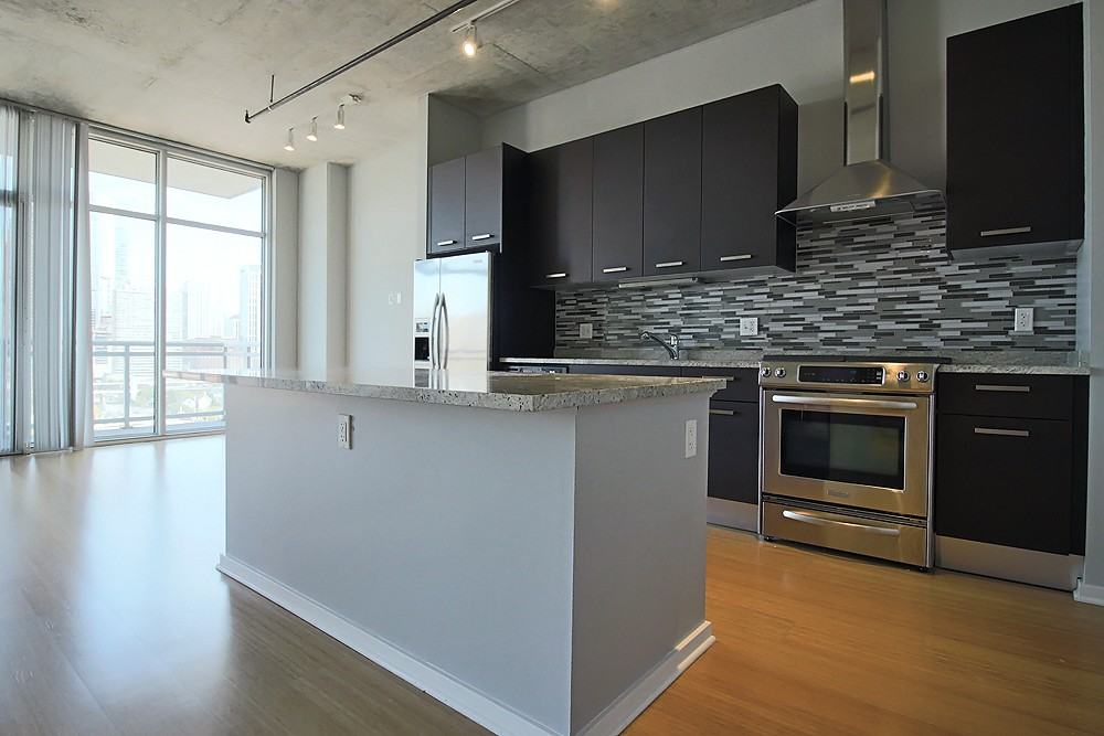 150 W Roosevelt Rd #1-1 - Photo 2 of 18
