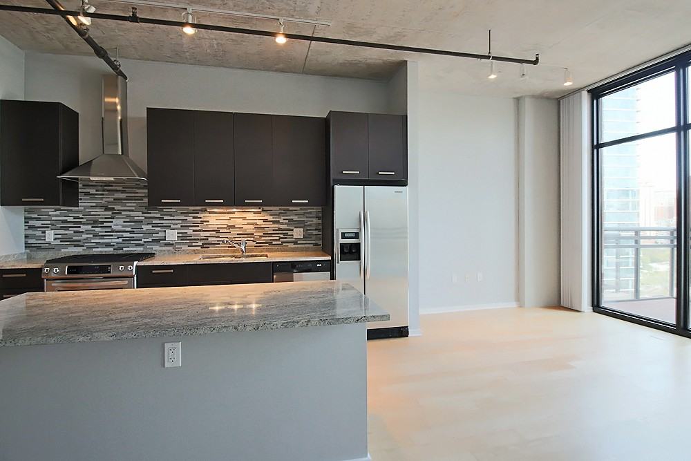 150 W Roosevelt Rd #1-1-5DEN - Photo 5 of 22