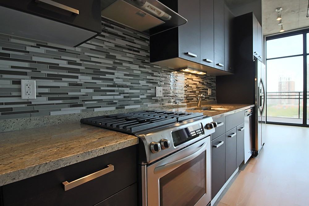 150 W Roosevelt Rd #1-1-5DEN - Photo 7 of 22