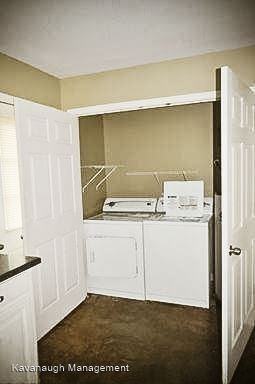 612 S. George St - Photo 3 of 6