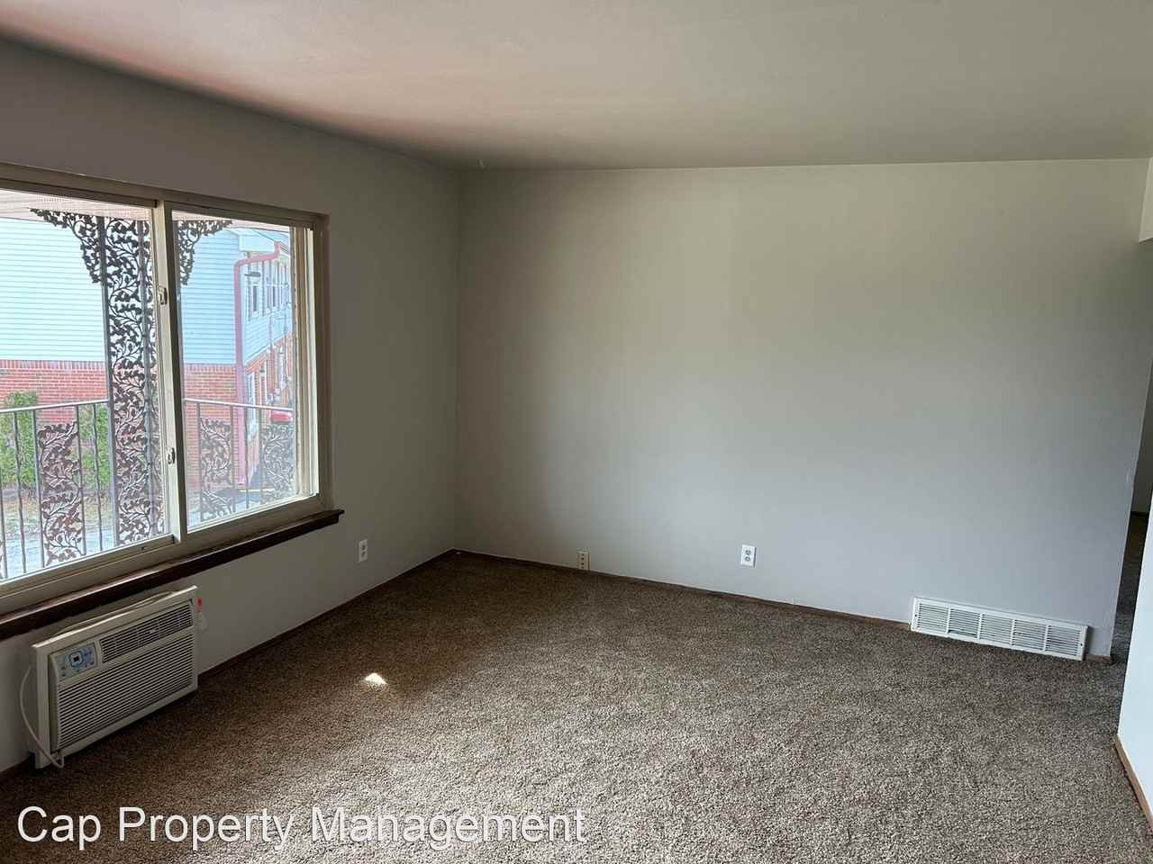 9804 W Beloit Rd - Photo 2 of 9