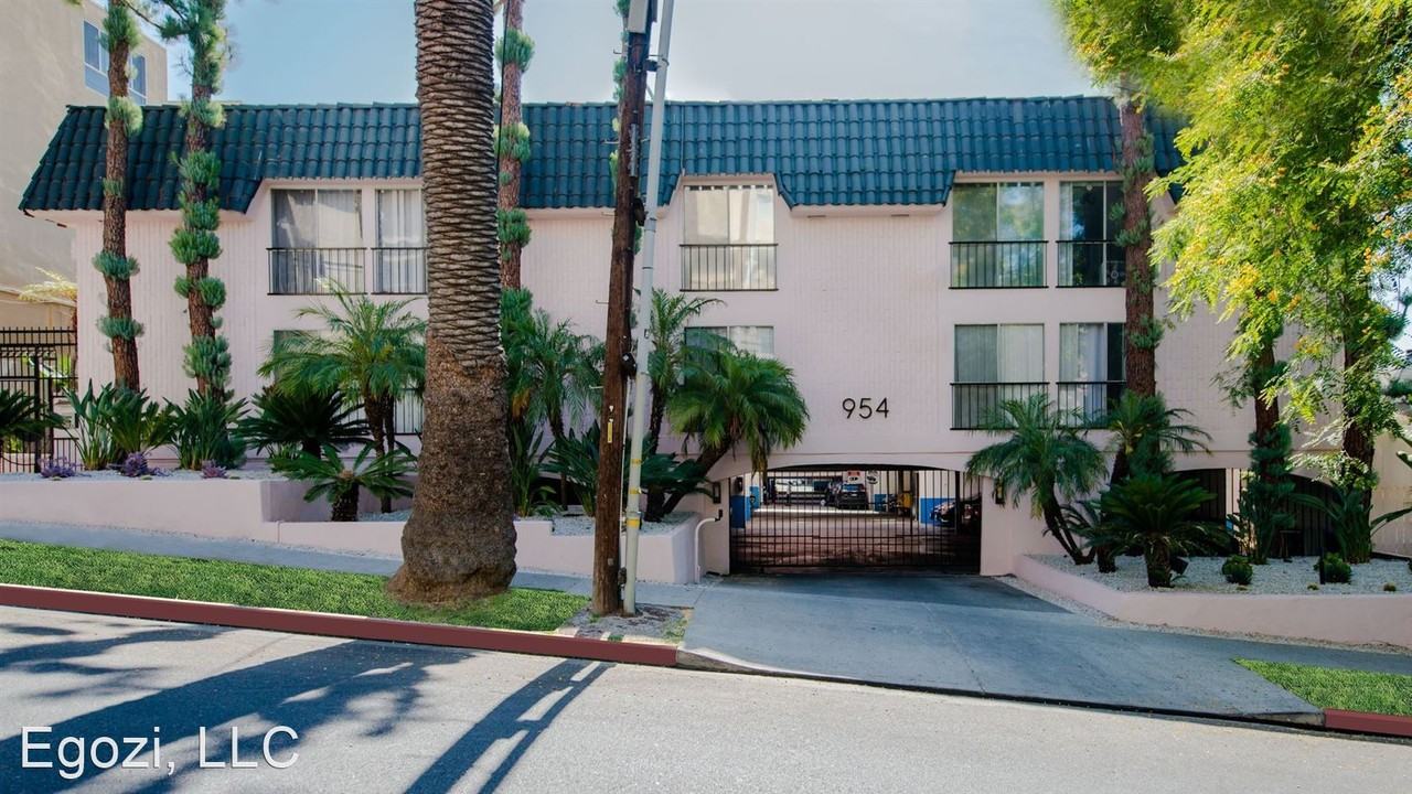 The Dahlia - Photo 2 of 25