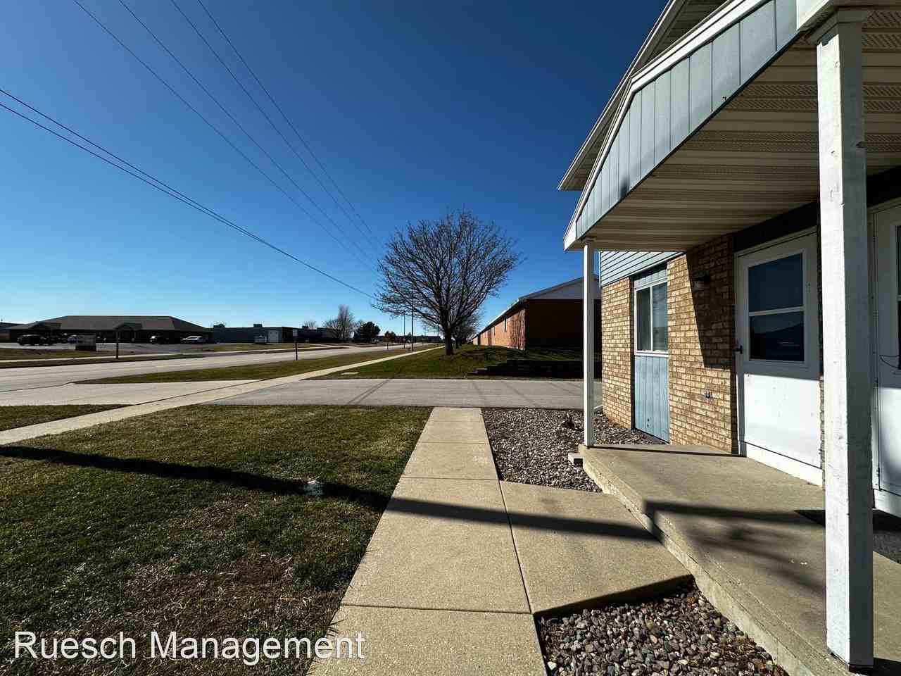 1204 Scheuring Rd - Photo 3 of 33