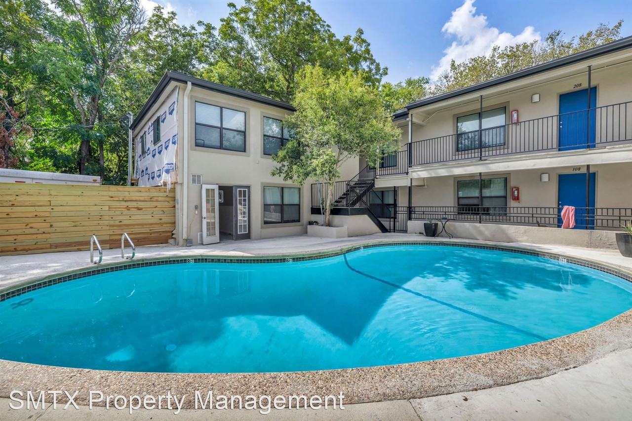 605 W Hutchison - Photo 2 of 2