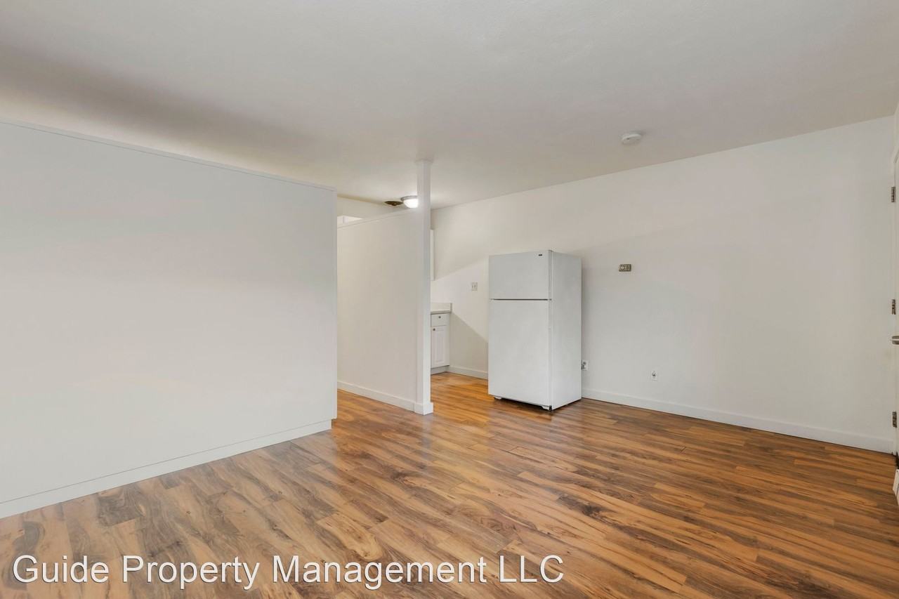 Lynn Mar Apartments - A GREAT PLACE To Call Home! - Photo 3 of 10