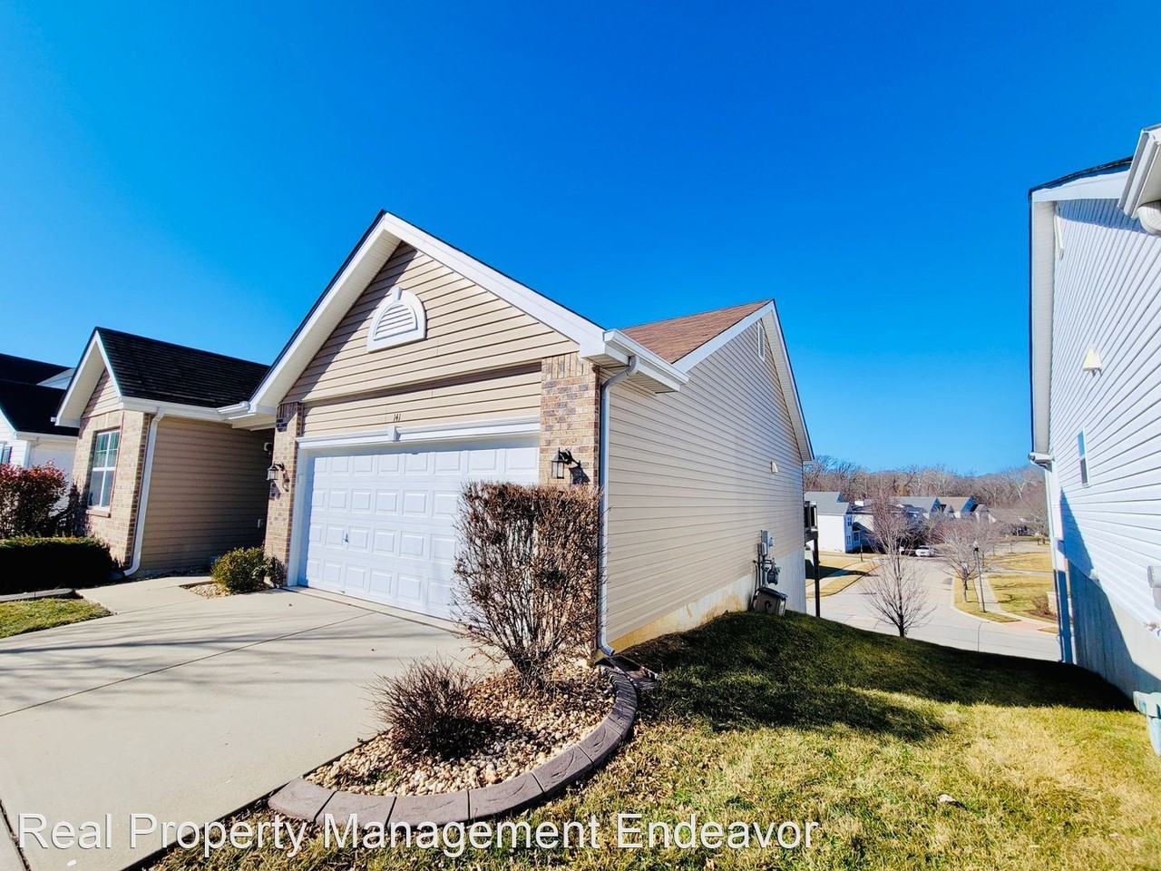 141 Boardwalk Gardens Dr - Photo 2 of 35