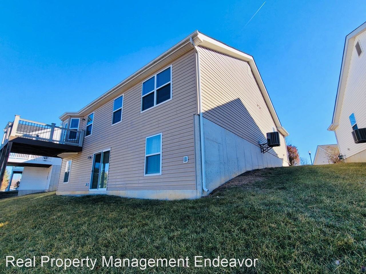 141 Boardwalk Gardens Dr - Photo 3 of 35