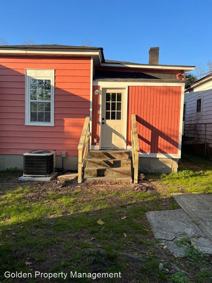 915 W Victory Dr - Photo 2 of 10