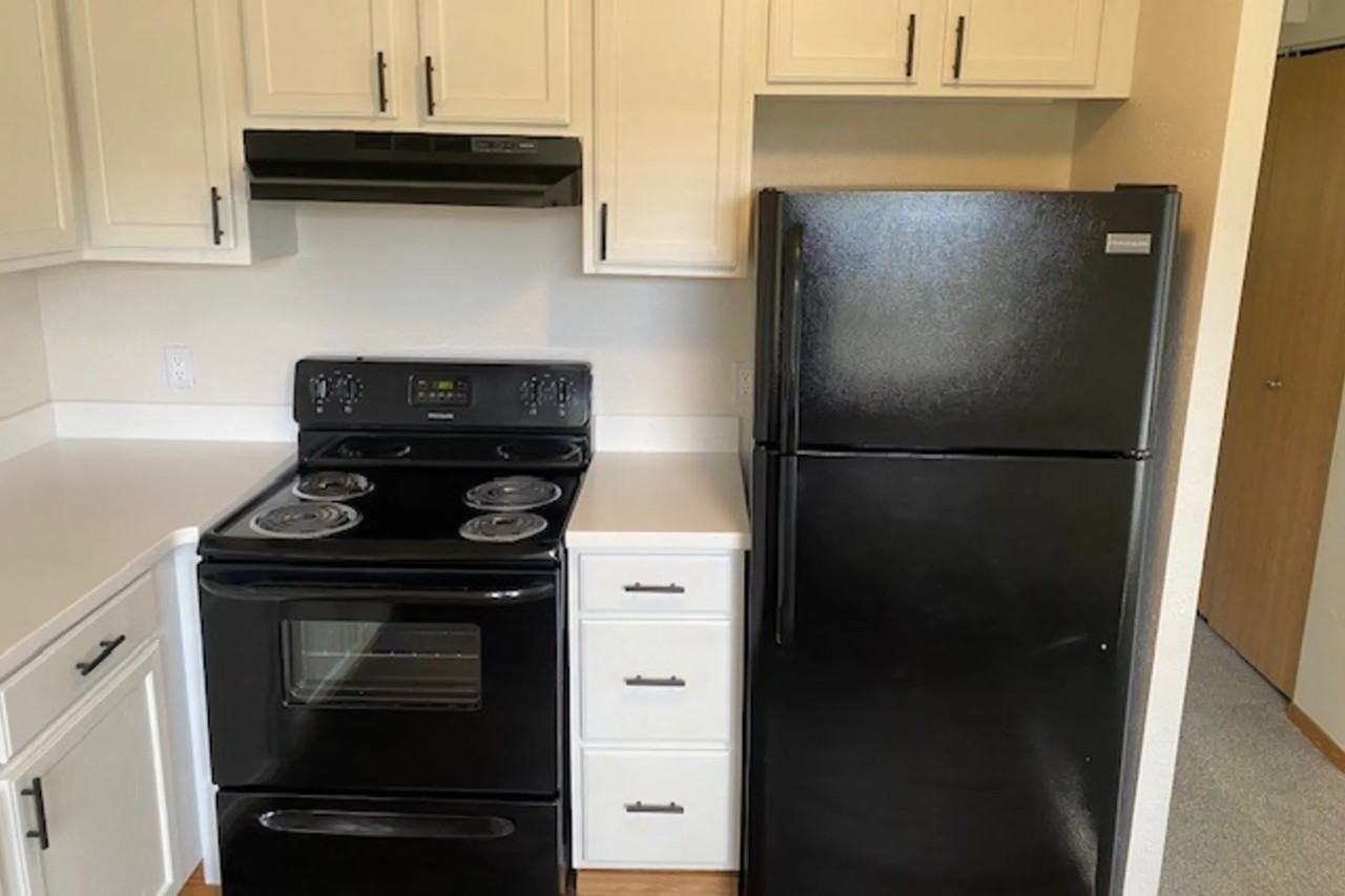 18251 1st Ave S - Photo 2 of 8